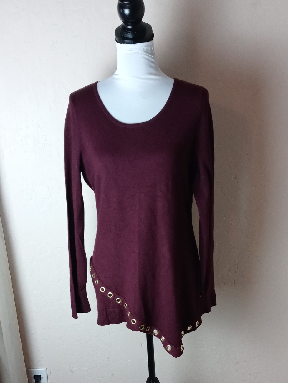 INC International Concepts Burgundy Scoop Neck Long-Sleeve Top with Grommet Hem